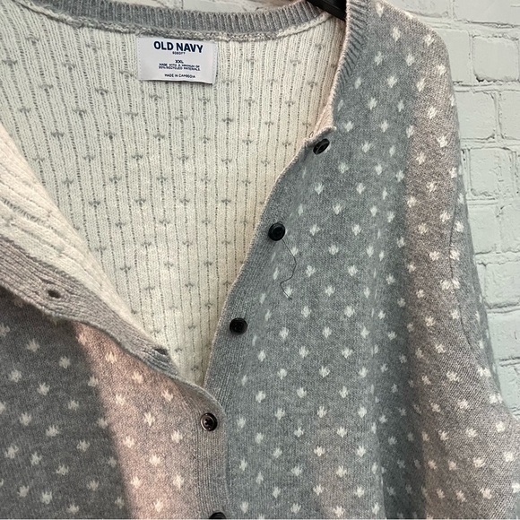 Old Navy Gray and White Button Up Crewneck Knotted Sweater XXL NWT - Picture 8 of 9
